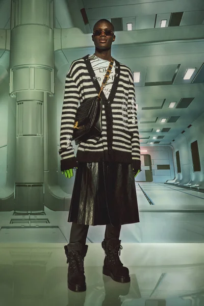 Look 4